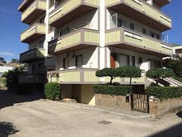 Appartamento in via m.sirente francavilla al mare, situato al terzo piano di fabbricato sito nel condominio quadrifoglio costituito da quattro edifici con giardino e. Appartamenti In Vendita A Francavilla Al Mare Pcase It
