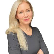 Jill Di Donato, Associate Editorial Operations Director