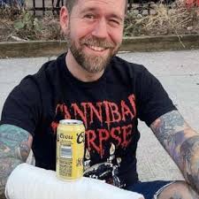 Dave Hedge (@awaveacrossabay)