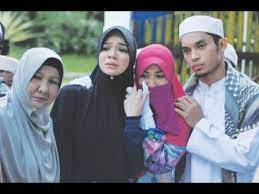 Thousands of popular movies similar to 7 petala cinta (2012) are available to watch for free on various online streaming websites and are included with your free trial in addition to this full. Download Film 7 Petala Cinta Full Movie 3gp Mp4 Codedfilm