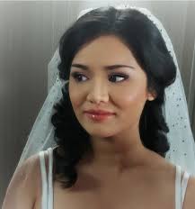 Getting the beautiful Rachel ready for her spring wedding.. Soft glam  makeup and glamorous romantic hair style just as she envisioned.  #weddingmakeup #weddinghair #wedding #weddingmakeupartist  #bridalhairstylist #hairstylist #makeupartist #makeup #mua ...