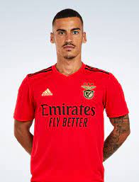 Chiquinho, samaris, weigl e cervi; First Team Information Sl Benfica