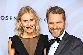 From 1 november 2014 until 31 october 2015 he was president of the bundesrat and ex officio deputy to the. Erkrankung Von Daniel Bahr So Unterschiedlich Gehen Politiker Mit Krebs Um