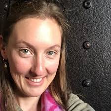 Lindsay Howe's Instagram, Twitter & Facebook