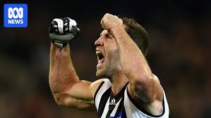 Collingwood re-signs Cloke to five-year deal