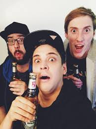 Mona Bauer (@mona_bauer)