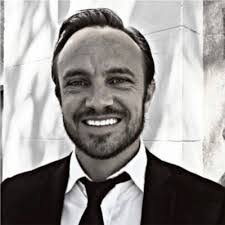 Terri Winter's Instagram, Twitter & Facebook