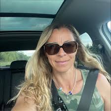 Yellow helicoper flying over Redstone Lake by Bumpy Road. Any idea why?