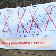 Le secrétariat national du syndicat demande d'être sérieux dans la manière de mettre en œuvre le protocole sanitaire, de recruter des professeurs diplômés des écoles supérieures et ouvrir les postes aux listes d'attentes. Moselle 31 Ouvertures De Classes Pour 78 Fermetures Pour La Rentree 2019