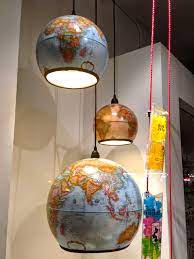 People Are Recycling Vintage Globes Into Pendant Lights And The Result Is Wow Vintage Globe Globe Decor Vintage Home Decor