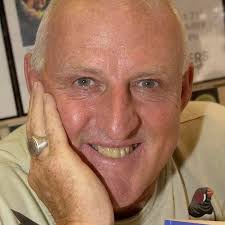 Larrikin writer Robert G Barrett dies