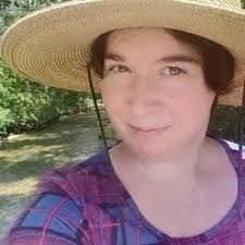 Liz Scheer's Instagram, Twitter & Facebook