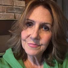 Come out to Lavish Deziers today to see the new space and meet Latasha and  the Lavish Deziers Associates! Come for the fashion, stay for the community 