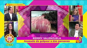 Remmy valenzuela golpe brutalmente a novia de su primo remmy valenzuela fue acusado por la fiscalía de sinaloa y la unidad especial de violencia de género por golpear brutalmente a una mujer, quien sería novia del primo del cantante, además, este último. Remmy Valenzuela Acusado De Presuntamente Golpear A 2 Personas Con Cables De Luz Sale El Sol Youtube