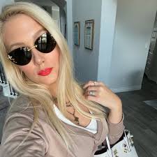 Tessa (Neumann) Torrence Green (@tessatorrenceneumann) • Instagram photos  and videos