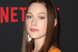 You Victoria Pedretti Cast As Female Lead In Season 2 On Netflix Deadline