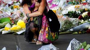 Tausende menschen zogen in amsterdam schweigend durch die stadt, um der 298 opfer zu gedenken. Mh17 Absturz Uber Ukraine Forensiker Identifizieren Erstes Opfer Politik Schwarzwalder Bote
