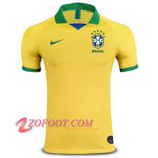 L'équipe du brésil de football (en portugais : Site Fiable Nouveau Maillot Equipe Foot De Bresil Domicile 2019 2020