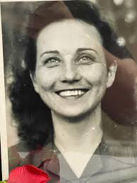 Myrta Ellenior Green Moore (1926-2023)