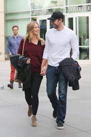 Emily olivia leah blunt (born 23 february 1983) is a british actress. Emily Blunt And John Krasinski Cutest Photos 40 Adorable Photos Of John Krasinski And Emily Blunt