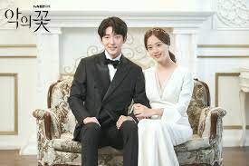 lee joon gi e moon chae won sao um casal feliz em fotos de casamento de flower of evil soompi moon chae won lee joon joon gi