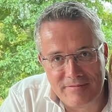 Vandaag is mijn laatste dag bij Hagens Verpakkingen. Ik sluit deze periode  af met een goed en dankbaar gevoel, ook al is het afscheid eerder gekomen  dan verwacht. De afgelopen tijd heeft