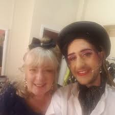 Amanda Holt (@mandysparkle13)