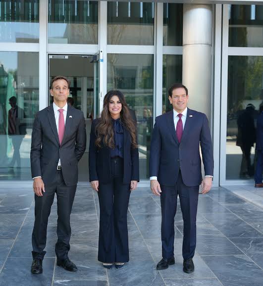  Αθανάσιος Έλλις: Η Ελλάδα χωρίς Γκίλφοϊλ αντίβαρο στον Μπάρακ;
