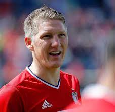 Und letzten länderspiel als kapitän ein stark verjüngtes deutsches nationalteam an. Bastian Schweinsteiger Dupiert Drei Gegner Mit Marseille Turn Chicago Fire Welt