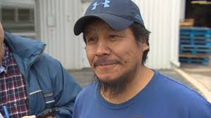 2 planeloads of Pikangikum forest fire evacuees flown to Winnipeg Monday