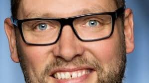 Brian giver nyt liv til genbrugspladsens kasserede sager