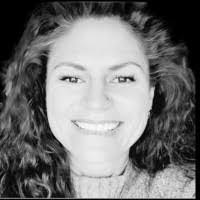 Catherine Hays's Instagram, Twitter & Facebook