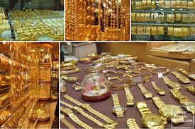6 Tips When Buying Gold At The Deira Gold Souk Dubai Travel Blog Gold Souk Dubai Gold Souk Buying Gold