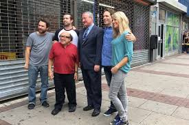 It always goes south however, as the gang (sometimes literally) have their plans blow up in their face. Rob Mcelhenney Kaitlin Olson Kept Relationship Secret From It S Always Sunny In Philadelphia Cast Mates Phillyvoice