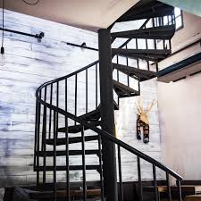 The Alleged Violent (and Possibly Pretentious) Origins of Spiral Staircases  | Apartment Therapy