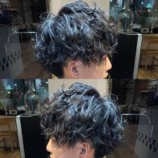 くるくるパーマ13選 メンズスパイラルパーマの細かい強めの巻き方は belcy スパイラルパーマ メンズ パーマ ヘアスタイリング