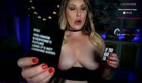 Brielleday- live eplay control my toy 300s