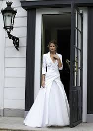 Second marriage wedding dresses hitched. Wedding Dresses For Second Marriage Preowned Wedding Dresses