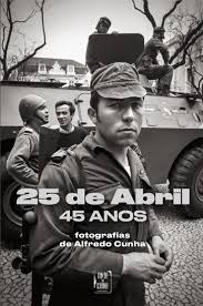 Este 25 de abril tem significado maior. 25 De Abril 45 Anos Tinta Da China