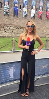 Tv azteca (nombre común televisión azteca, s.a.b. Ines Sainz Sur Twitter Yo Ya Estoy Lista Para La Championsleague Y Ustedes Los Esperamos Por Aztecadeportes En Muy Poco Desde Aca Les Cuento Como Estas Todo Https T Co Srpnmvhkjk