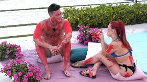 Located on the south side of georgia's jekyll island, south of the south dunes picnic area, glory beach is a huge, wide sandy beach lined with massive sand dunes covered with verdant sea oats. Ex On The Beach Finale Sind Georgia Und Danilo Ein Paar Promiflash De