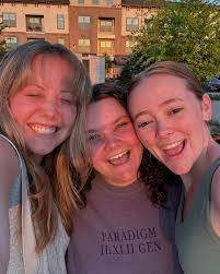 Brooke Mcclelland's Instagram, Twitter & Facebook