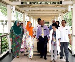 The hospital was equipped with a computerised system and all administrative work and transactions would go. Permaisuri Johor Titah Murid Madrasah Jalani Pemeriksaan