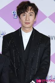 190cm는 과연 얼마나 큰 것인지 짐작이 안가더라구여! ì´ê´'ìˆ˜ ì†Œì†ì‚¬ 11ë…„ ë§Œì— Sbs ì˜ˆëŠ¥ ëŸ°ë‹ë§¨ í•˜ì°¨ ê²°ì • ì™œ êµí†µ