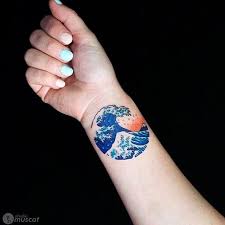 18 Epic The Great Wave Off Kanagawa Tattoos Tattoodo Then a cool wave tattoo will be prefect for you to show your passion for them. great wave off kanagawa tattoos