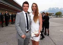 He competed primarily in slalom and giant slalom, as well as combined and occasionally in super g. Nieveaventura On Twitter Marcel Hirscher Y Laura Moisl Contraen Matrimonio En Ibiza Https T Co T1wxpsin9q