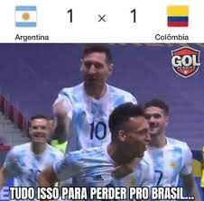Argentina players were captured provoking rivals brazil after they beat them in the copa america final at the maracana, while lionel messi made a sweary celebratory post the argentina national team singing the iconic brasil, decime que se siente in the locker room after winning the copa america. Final Entre Brasil E Argentina Agita Os Torcedores Na Web Confira Os Memes Galerias