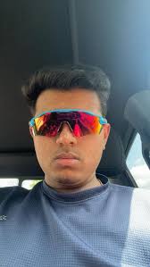 Deepak vs Himil: Himil