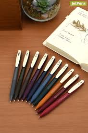 the vintage color zebra sarasa gel pens features chic subdued ink with a matching pen body and ivory clip with gold lettering gel pens jet pens zebra sarasa pinterest