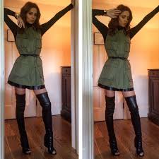 Cheryl cole has ridden the pop wave for so long, not just because she's beautiful and talented but because behind that soft geordie burr and eyes the size of dinner plates are the heart and soul of a. Cheryl Cole Am Rande Der Magersucht Bunte De